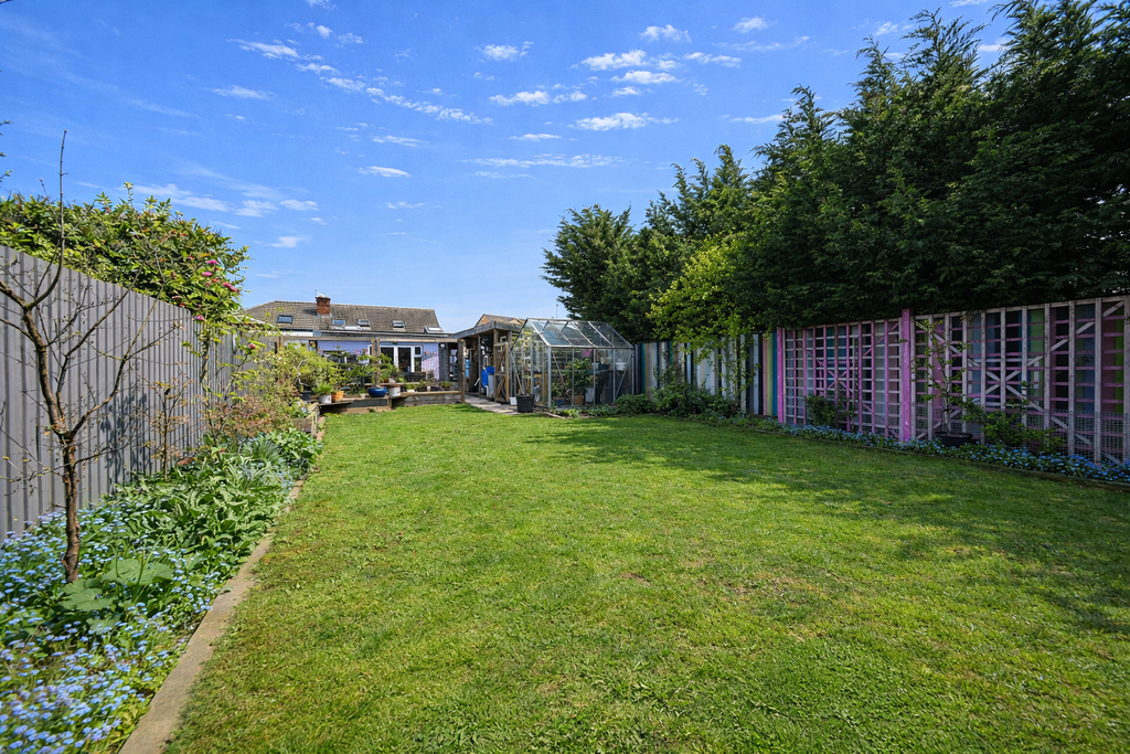 Property photo 2 of 32 Garden