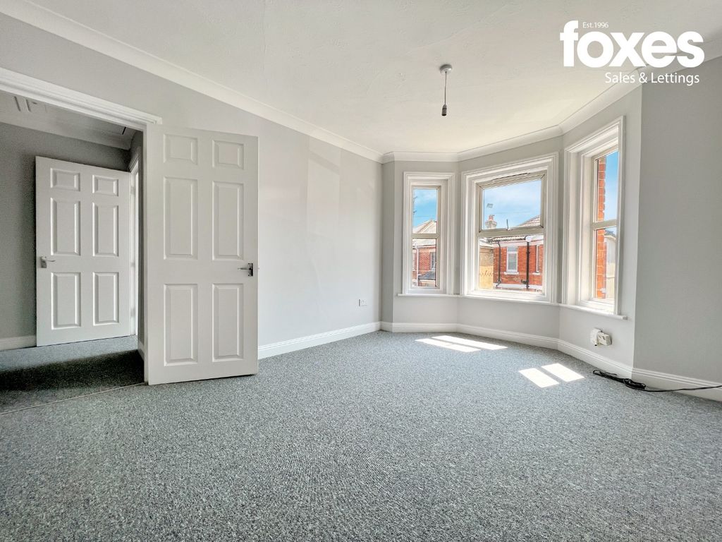 Property photo 3 of 11 2460003