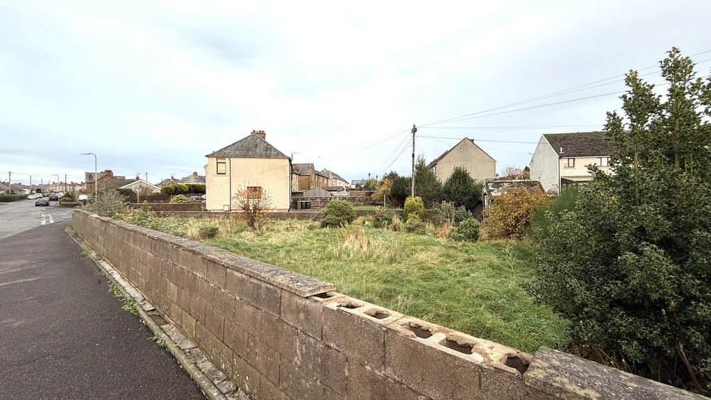 Property photo 3 of 34 3.Jpeg