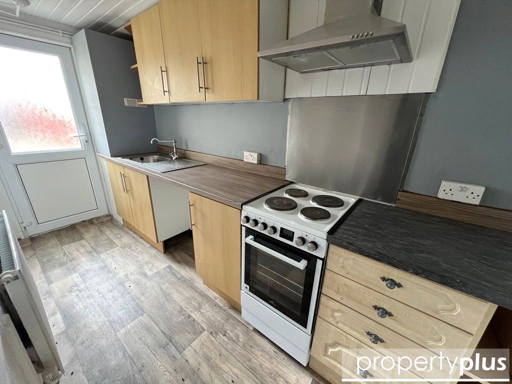 Property photo 3 of 8 Picture No. 06