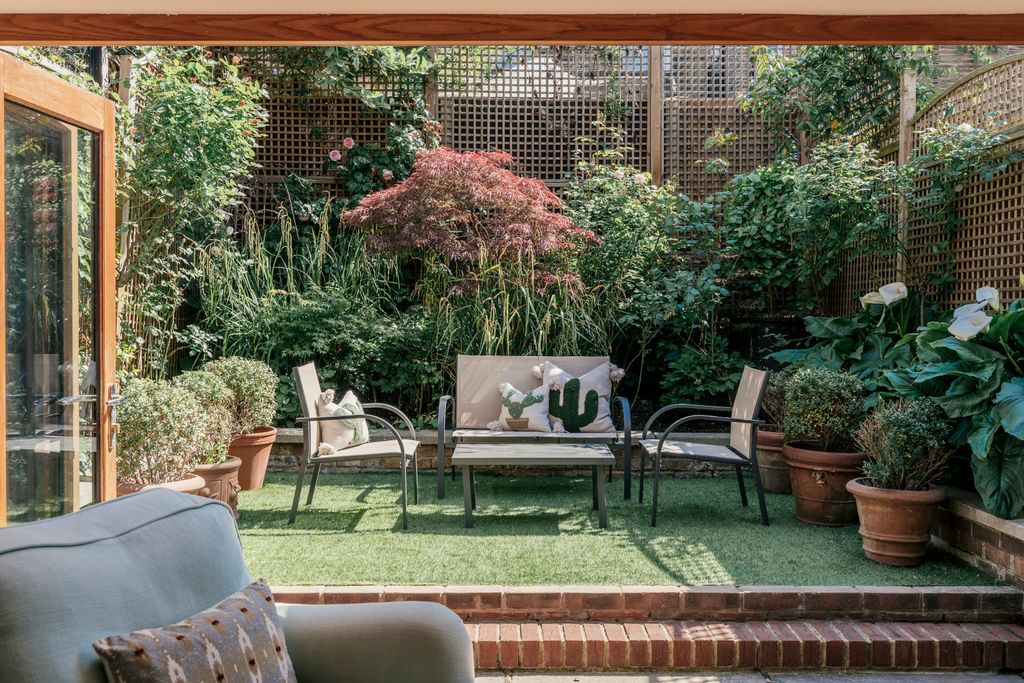 Property photo 2 of 18 Property