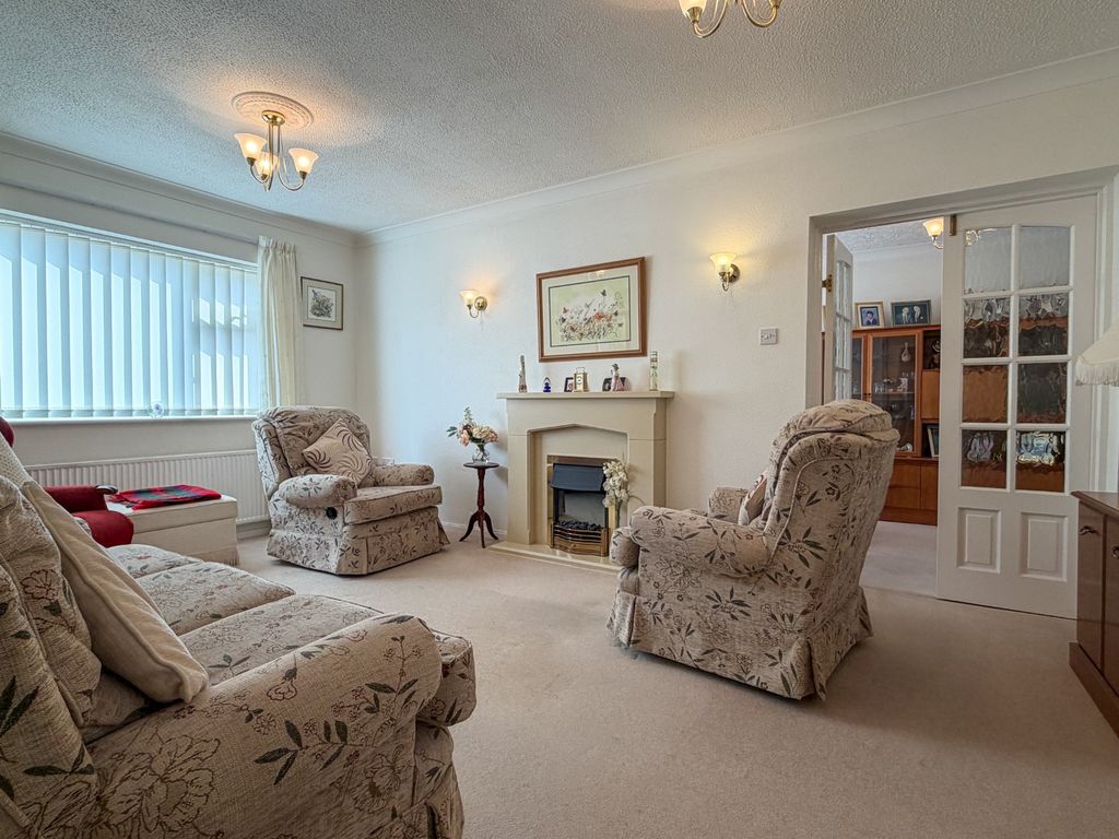 Property photo 2 of 13 5155975