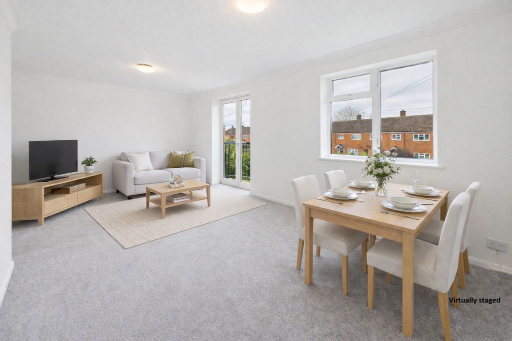 Property photo 2 of 11