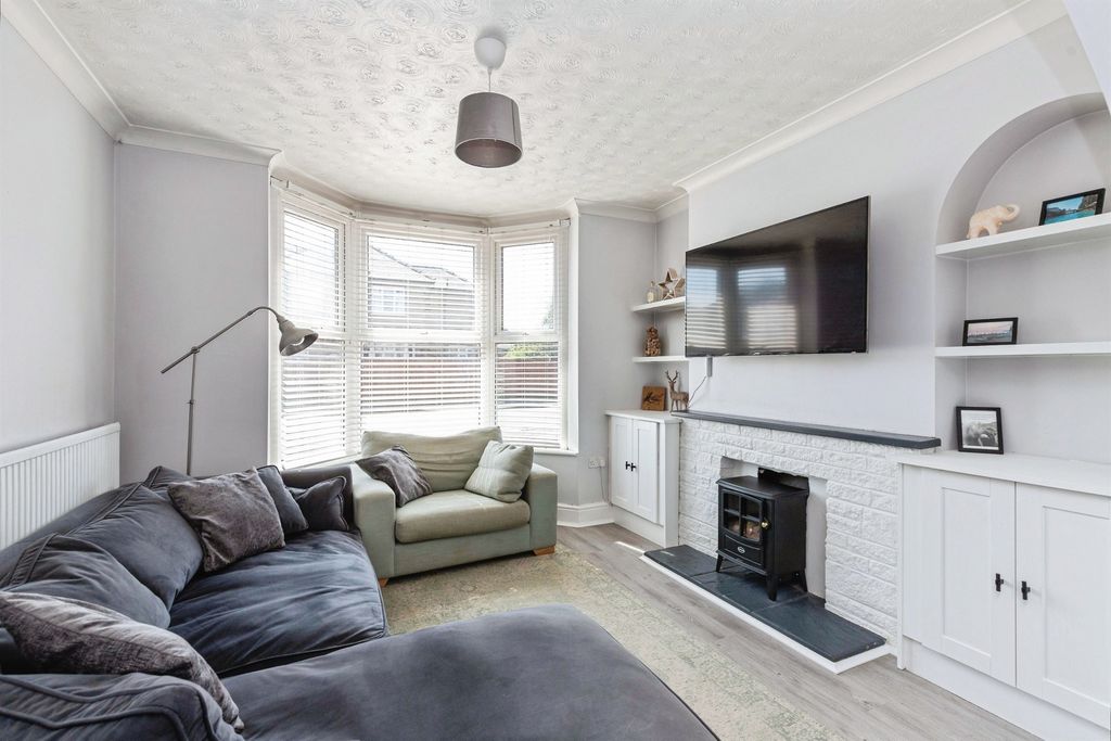 Property photo 2 of 15