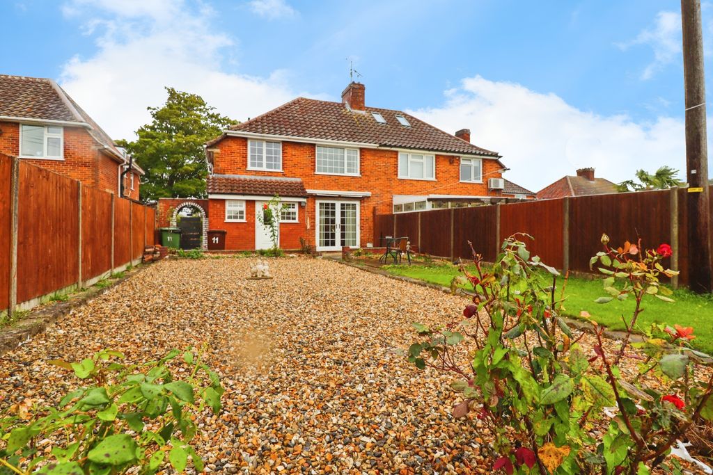 Property photo 3 of 20