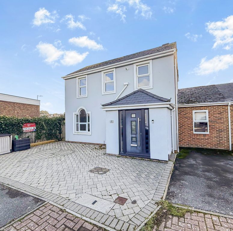 Property photo 1 of 11