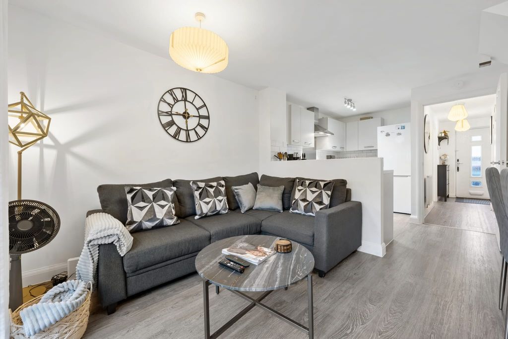 Property photo 3 of 21