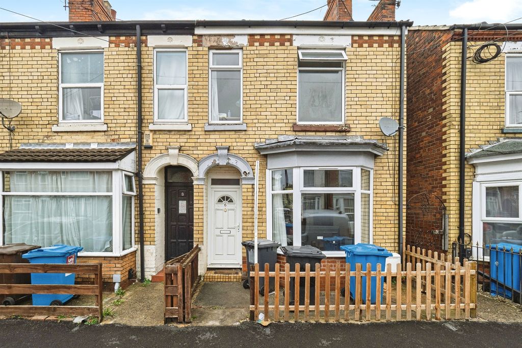 Property photo 3 of 14