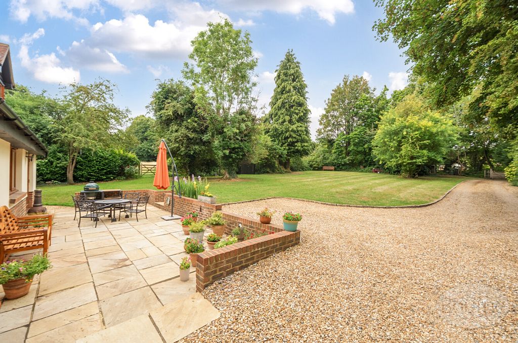 Property photo 3 of 24 A1F60217-5B3c-457...