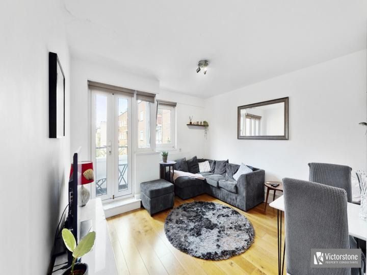 Property photo 1 of 10 981843