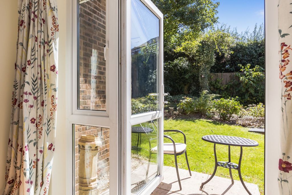 Property photo 2 of 18 Rear Doors Summer