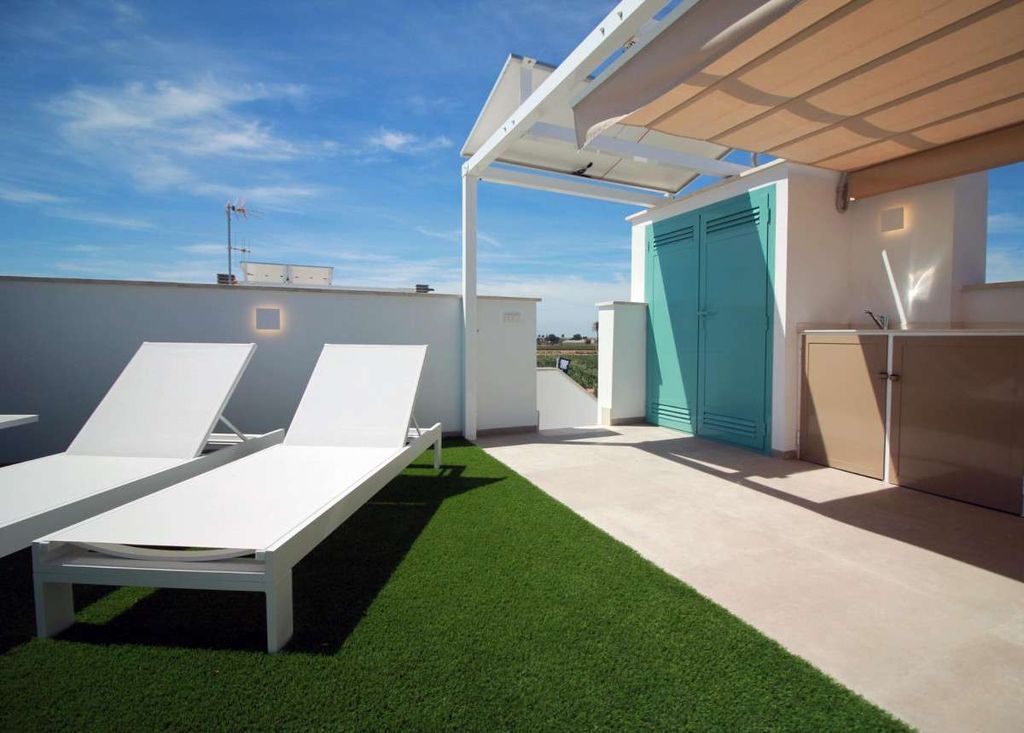 Property photo 3 of 49