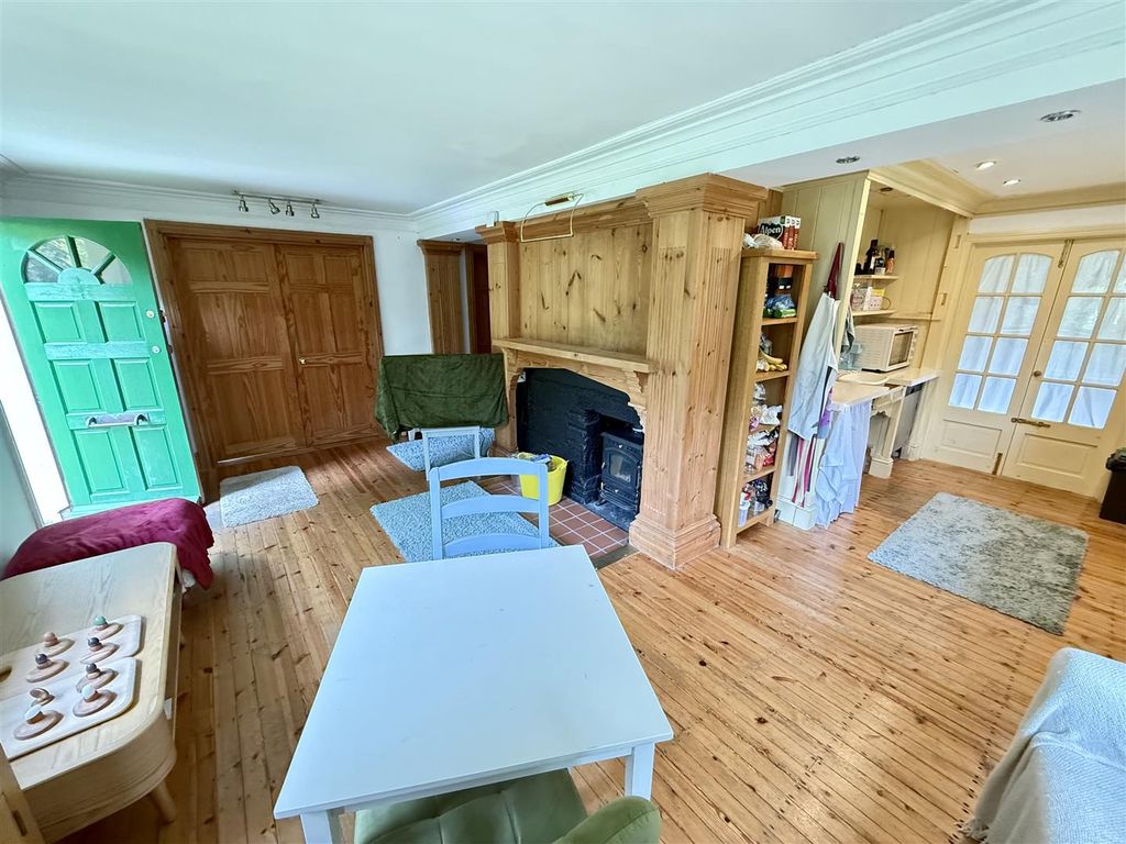 Property photo 2 of 32 Open Plan Living Room / Kitchen