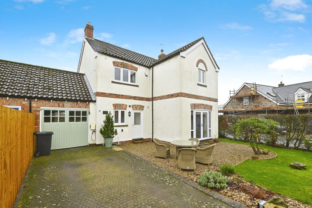 Property photo 2 of 37