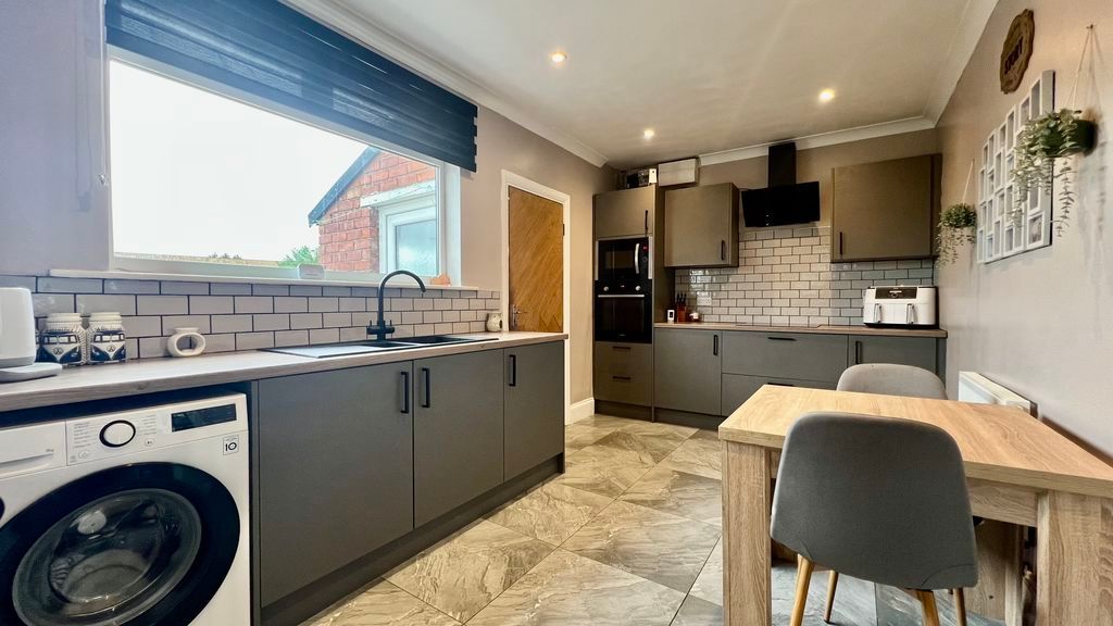 Property photo 2 of 13 Photo 1