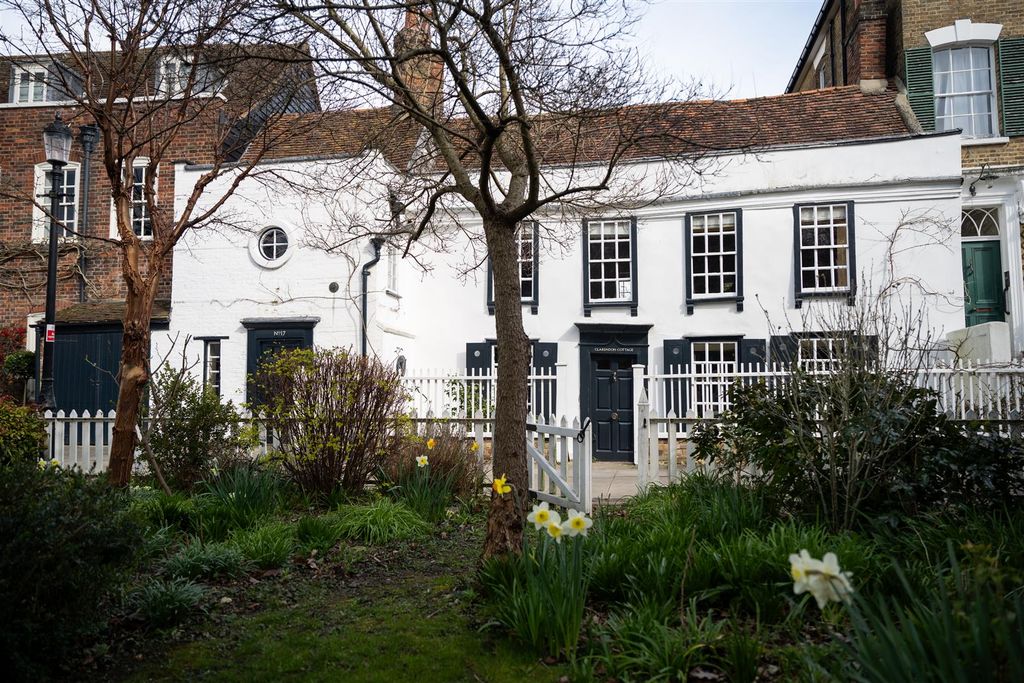 Property photo 1 of 35 Enfield-2943.Jpg