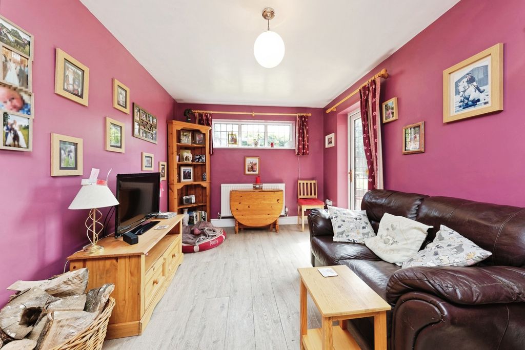 Property photo 3 of 20 Pbox-Img.Jpg