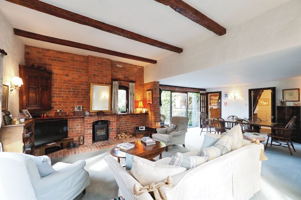 Property photo 2 of 18