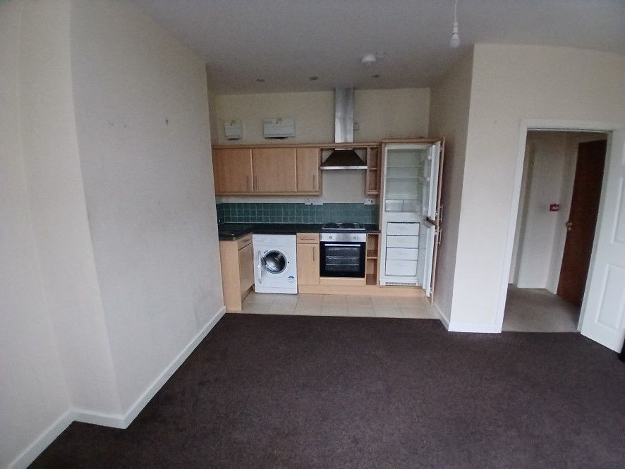 Property photo 3 of 9