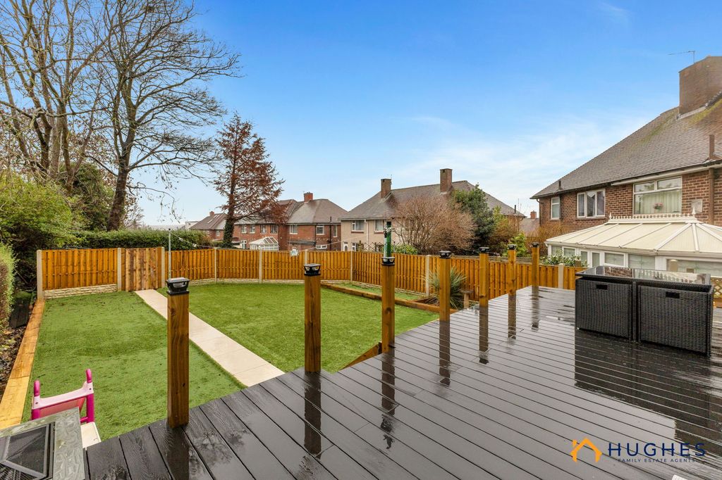 Property photo 3 of 25