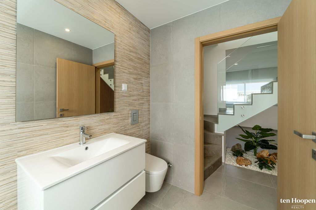 Property photo 3 of 30