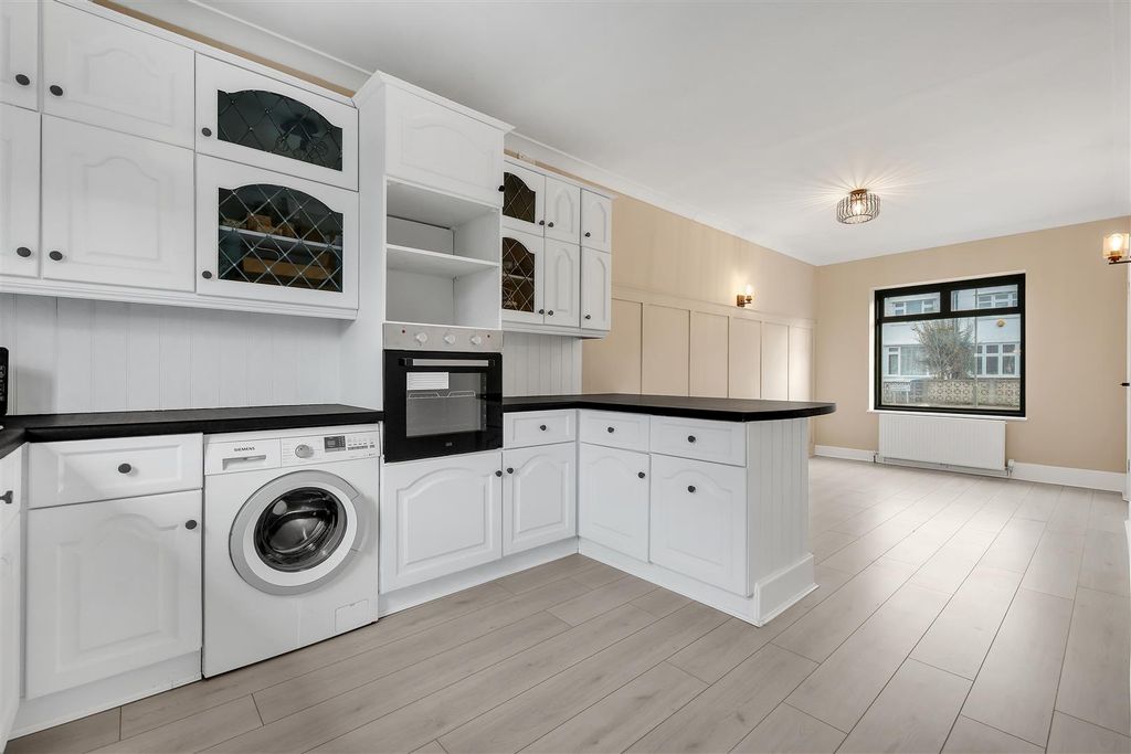 Property photo 2 of 22 Kitchen