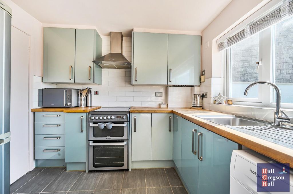 Property photo 3 of 26 ce916E71-c229-4E6B-Bdc7-Cf3792416Af6.Jpg