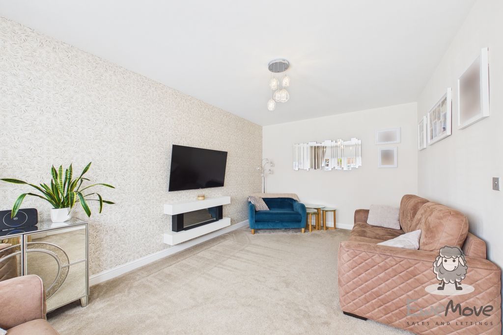 Property photo 3 of 21 1