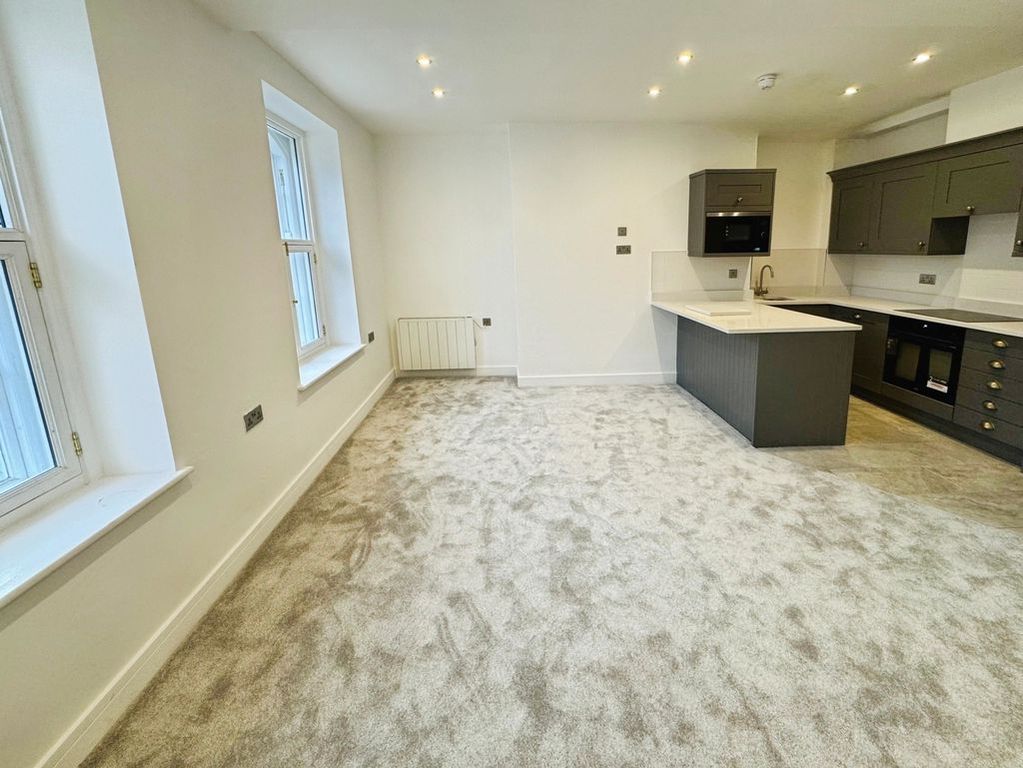 Property photo 3 of 7 Photo 5