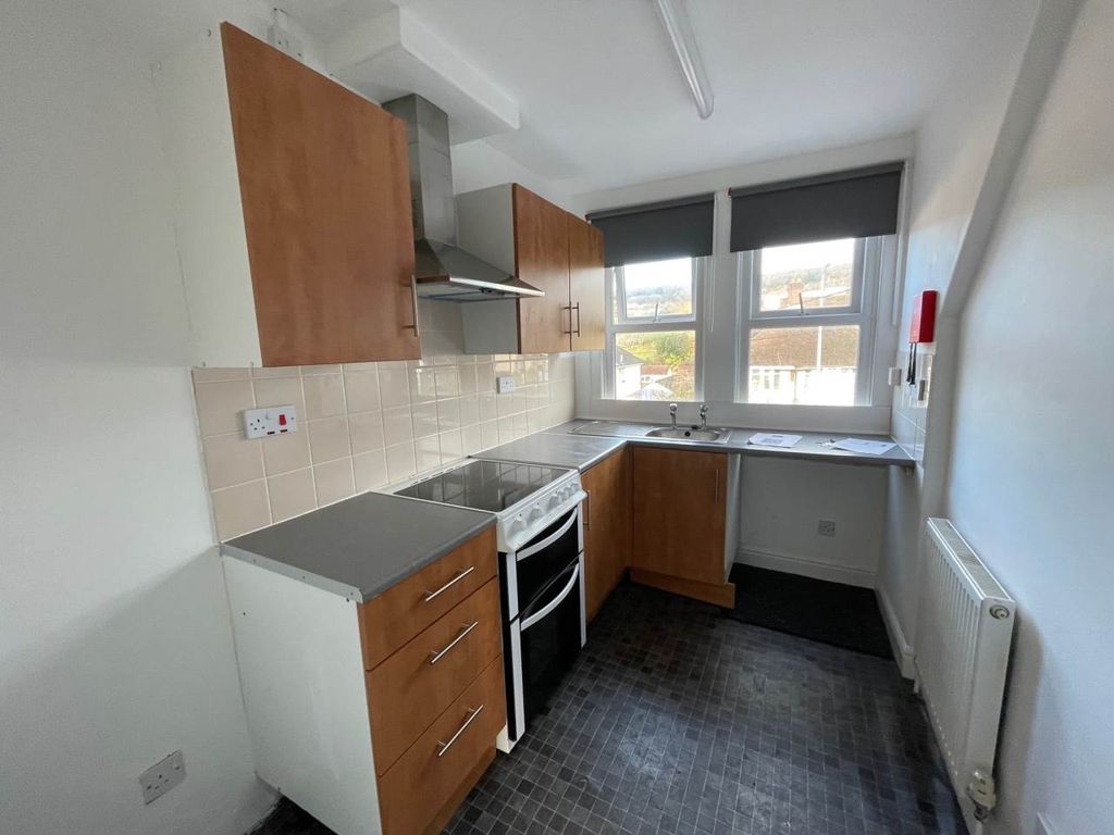 Property photo 2 of 5 Milton Rd 60 F3 Kitchen
