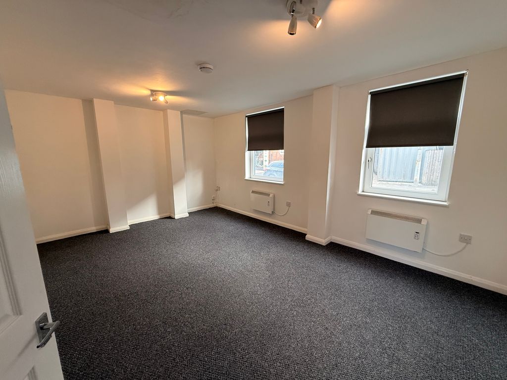 Property photo 3 of 6