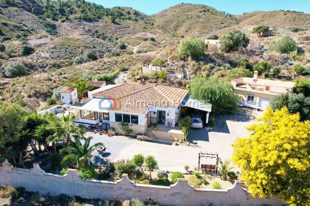 Property photo 1 of 20