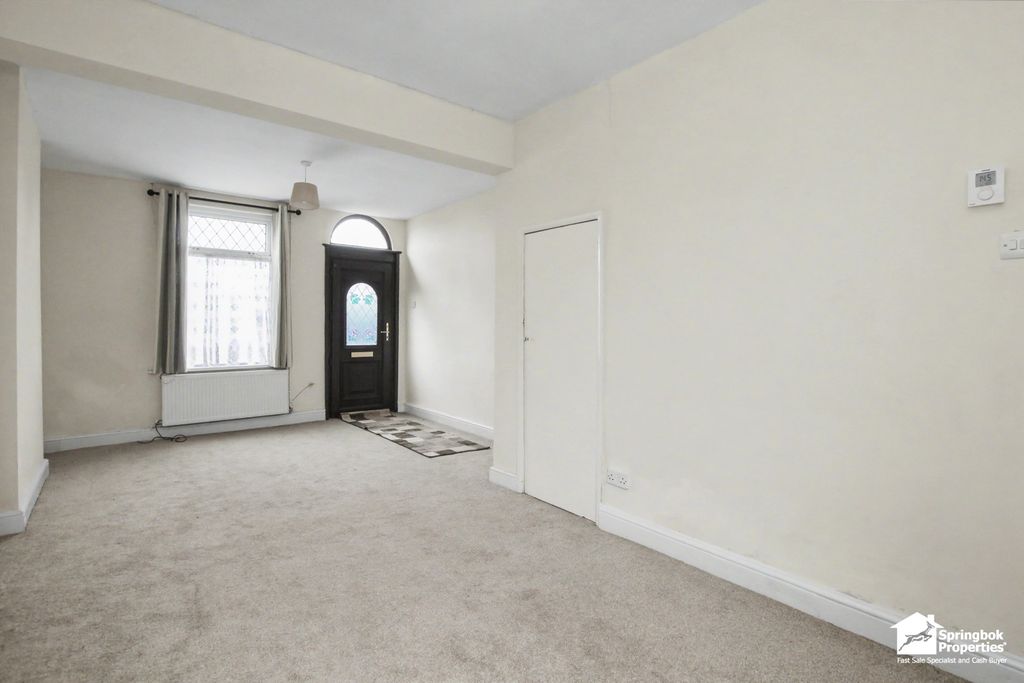 Property photo 2 of 17 Image 2