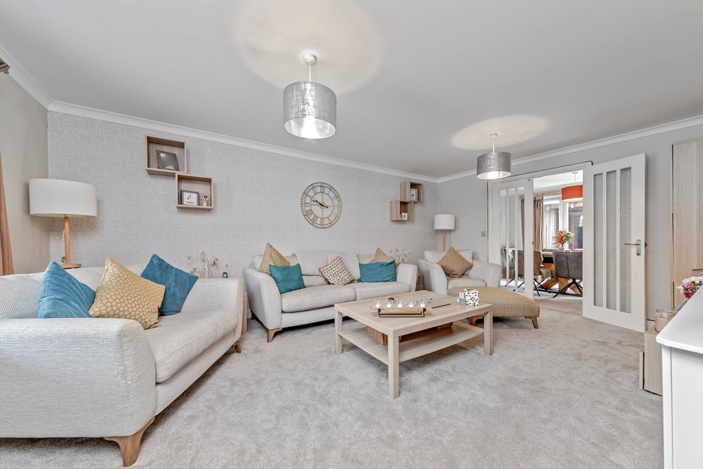 Property photo 2 of 31 1Salcombeplace-13