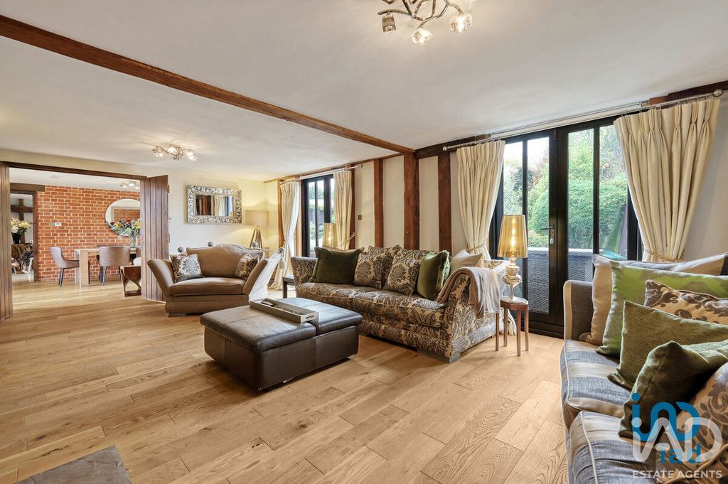 Property photo 3 of 32