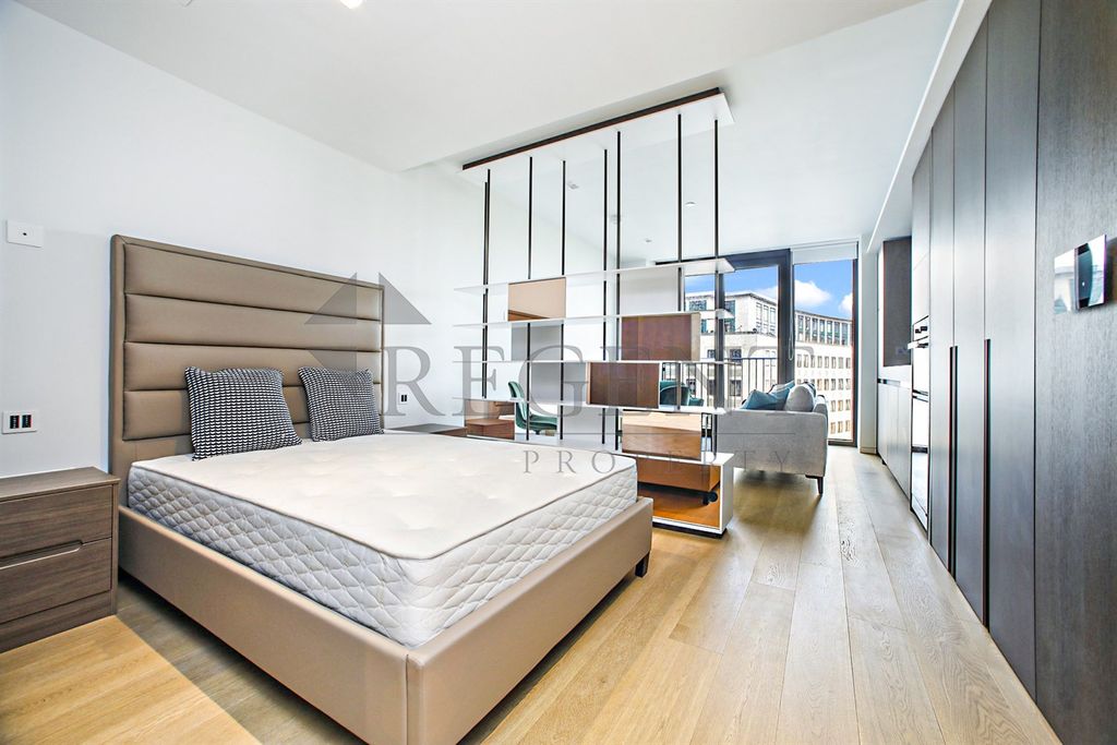 Property photo 2 of 11 Bed Area