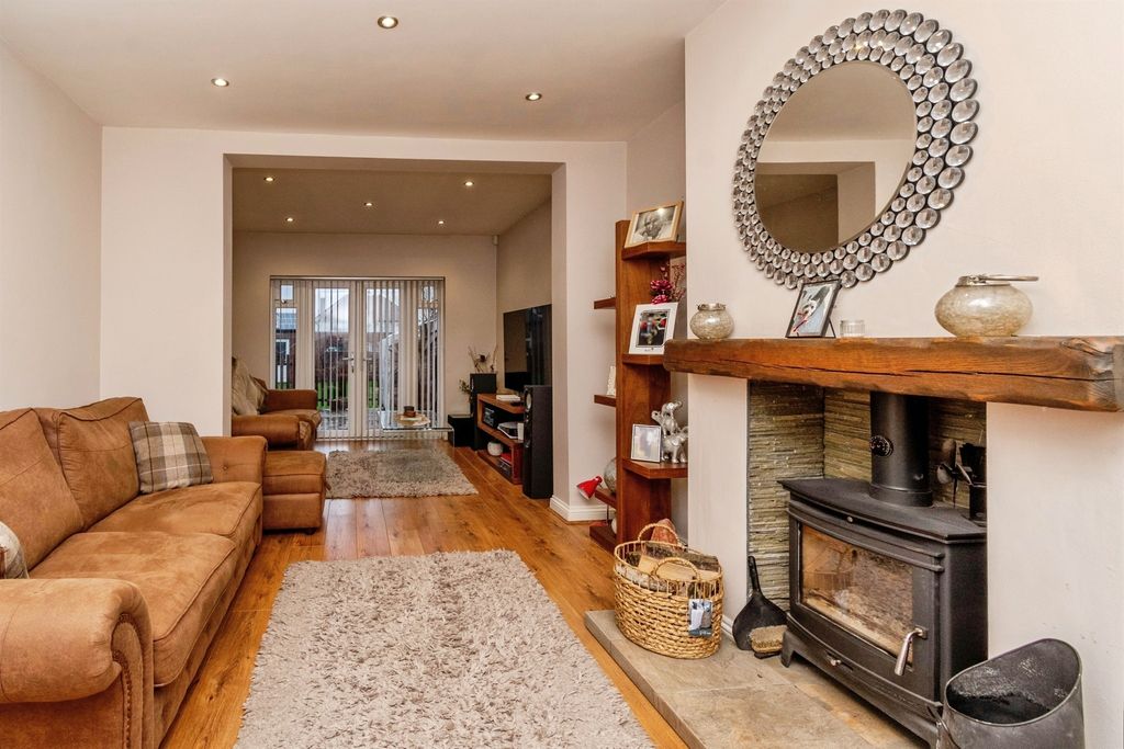 Property photo 3 of 22