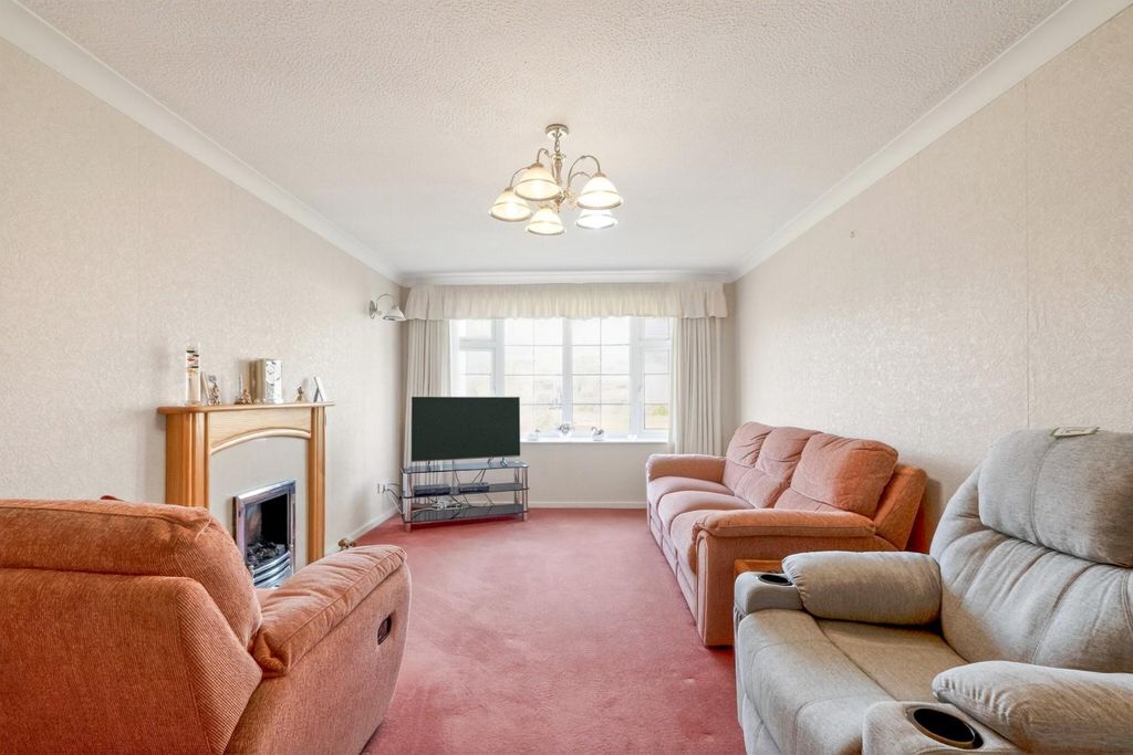 Property photo 2 of 16 Pnmb1220.Jpg