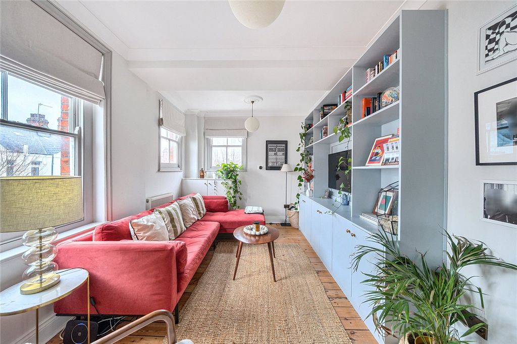 Property photo 3 of 11 Picture No. 24