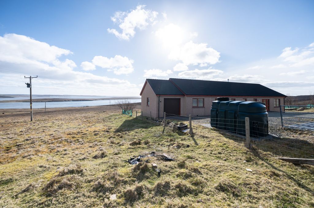 Property photo 2 of 41