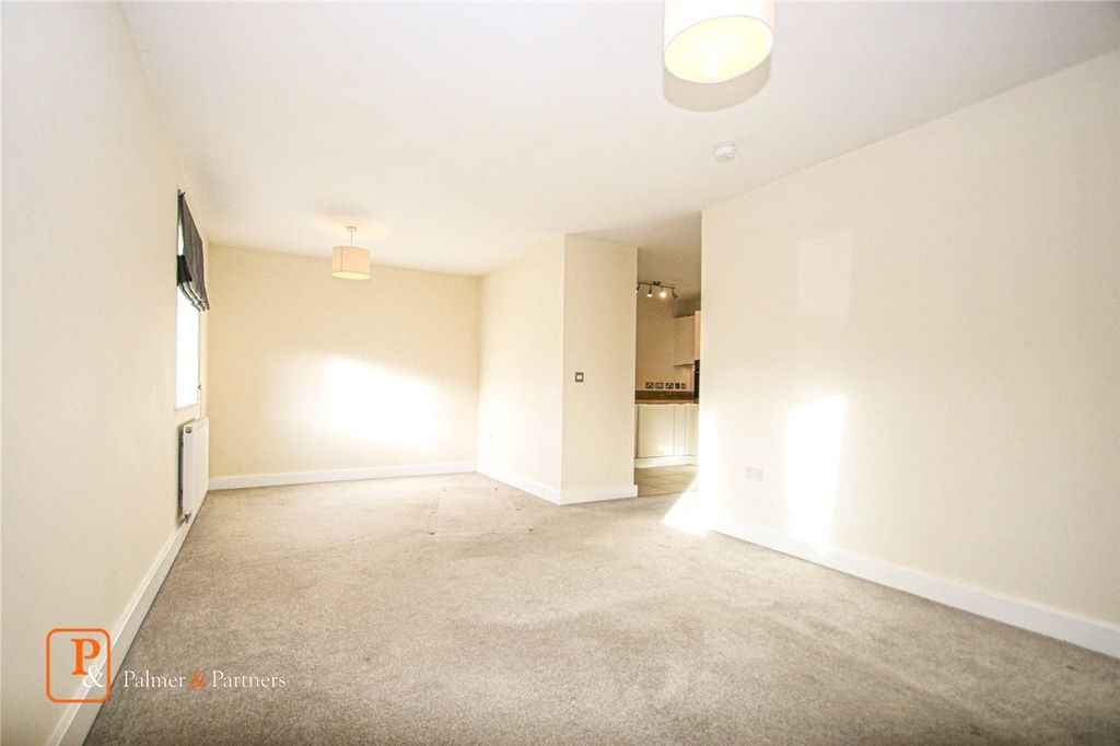 Property photo 2 of 8 Reception Room