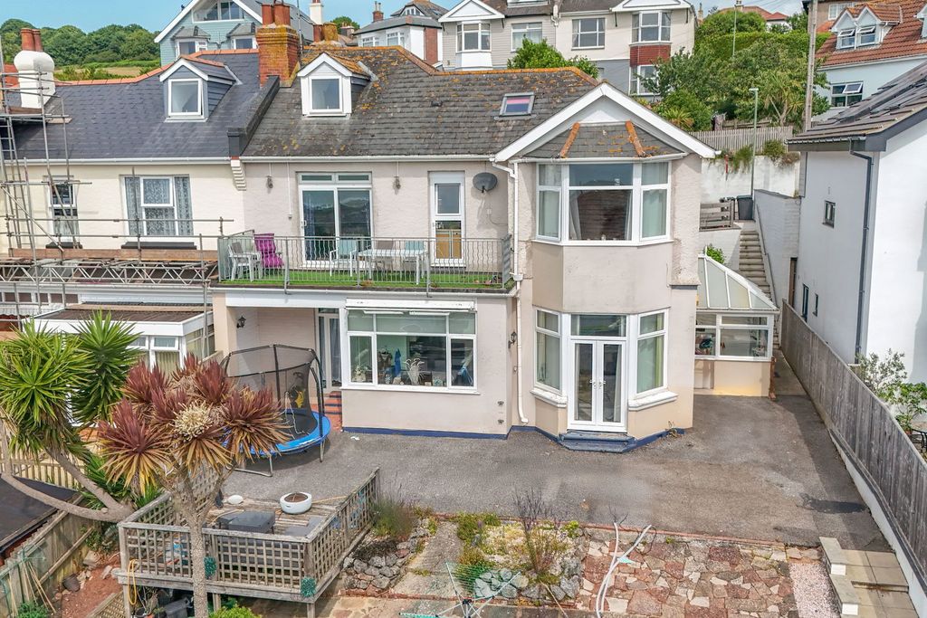 Property photo 1 of 30