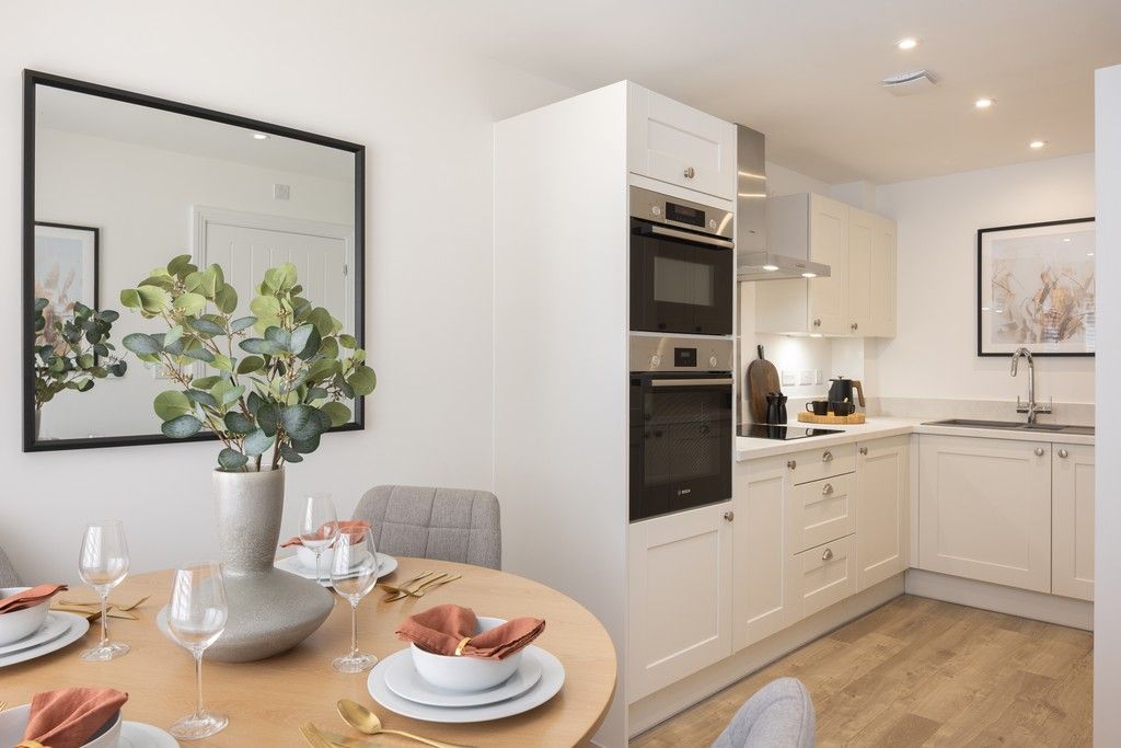 Property photo 2 of 14 Edmund Park, Kings Langley