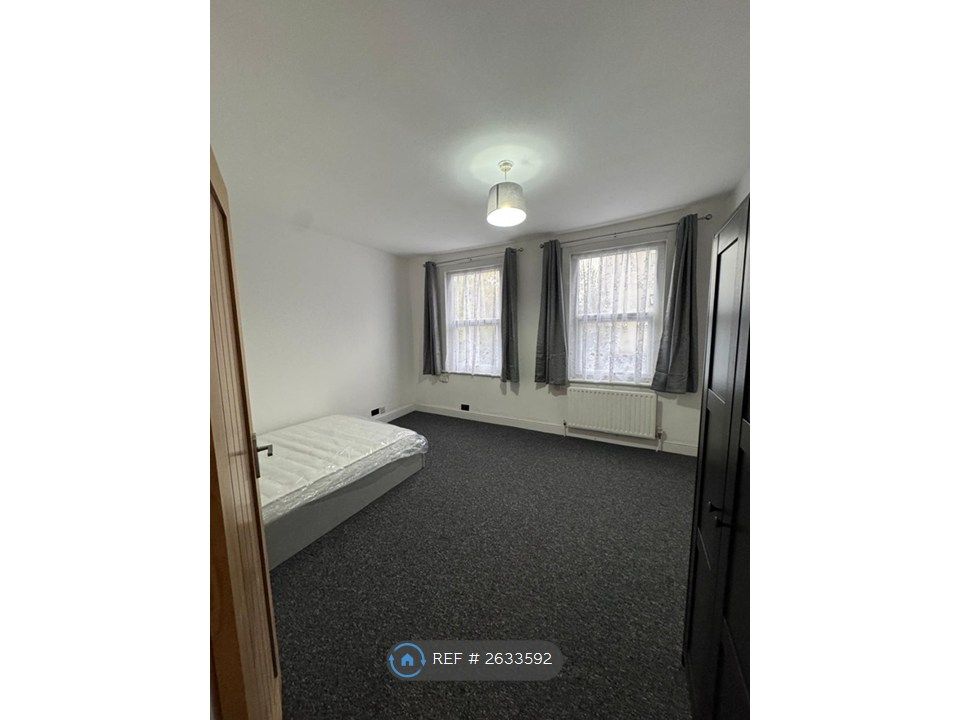Property photo 1 of 17 Master Bedroom