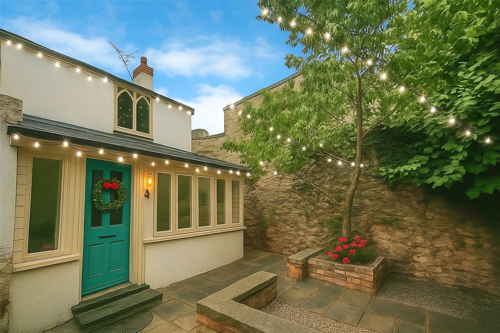 Property photo 1 of 22 Picture No. 35