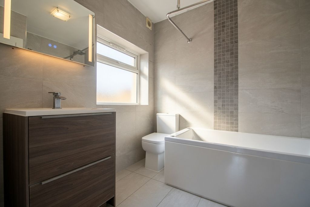 Property photo 2 of 12 Ccgpx