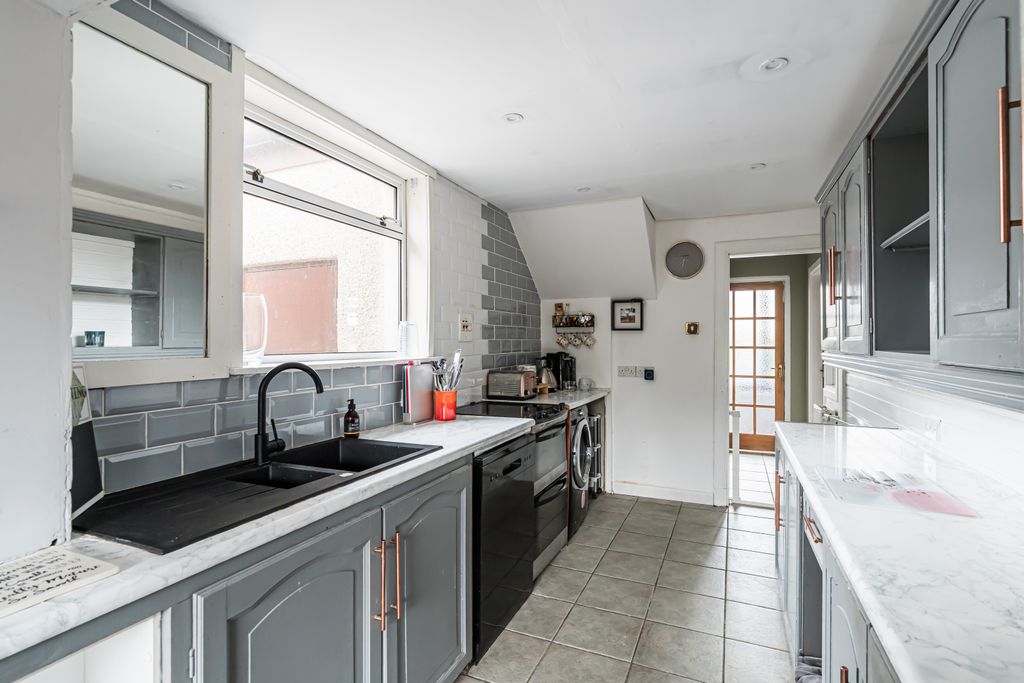 Property photo 3 of 26 Property Image 3