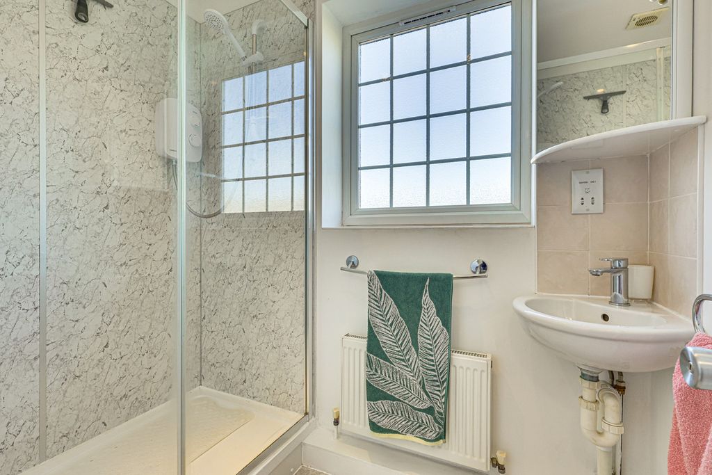 Additional image 29 of 6 bed detached house for saleChestwood Close, Billericay CM12