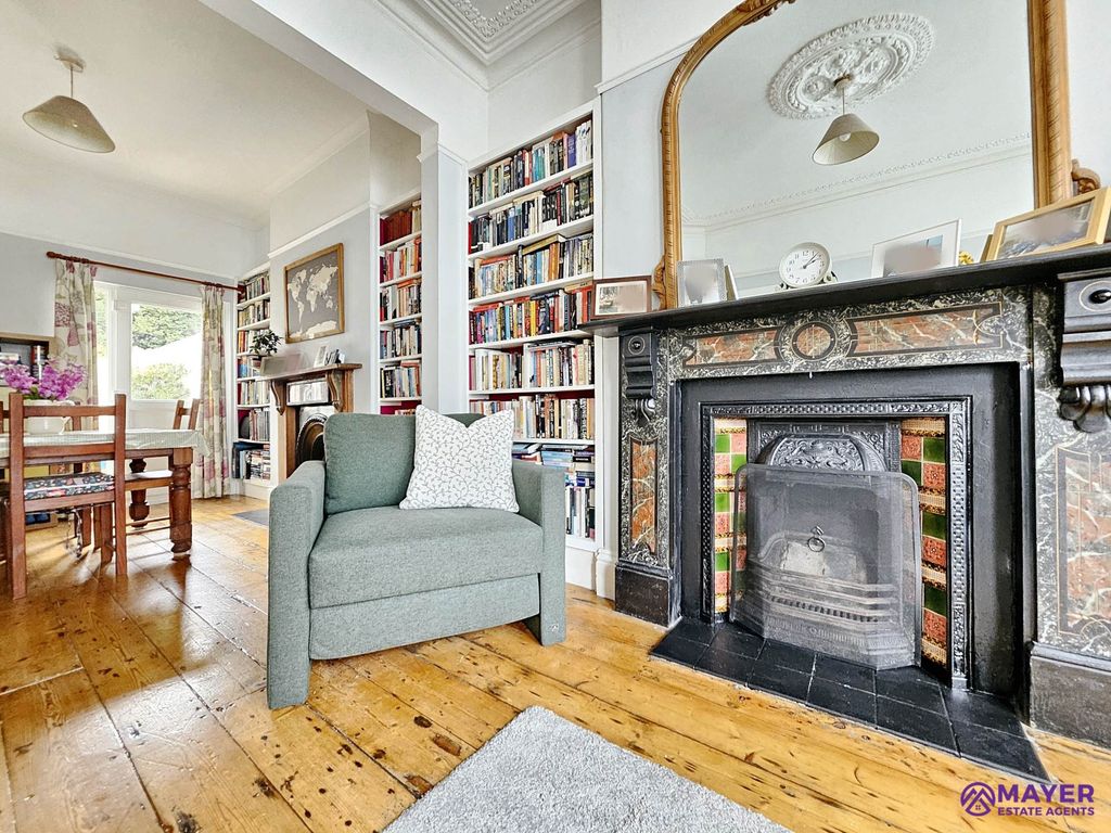 Property photo 3 of 15