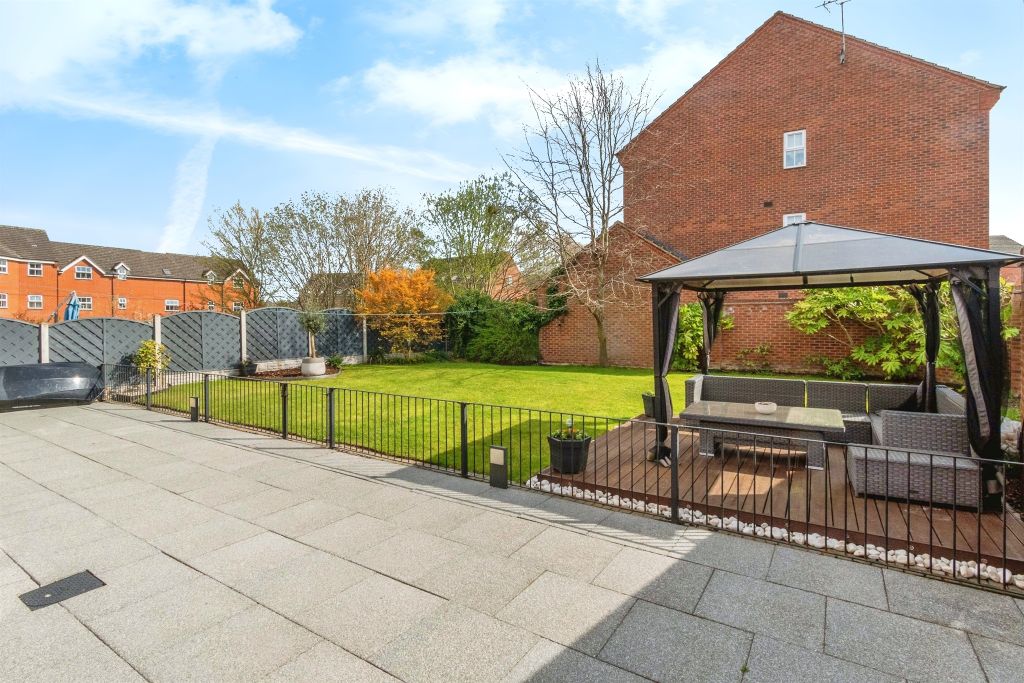 Property photo 2 of 17